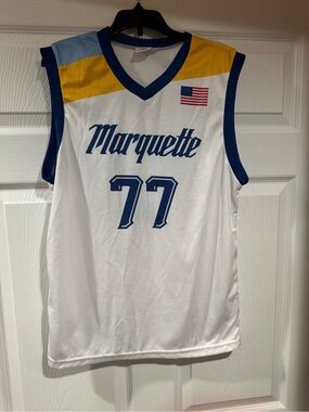 NCAA Marquette Warriors #77 Basketball jersey Men’s Small SGA promo 1977 replica